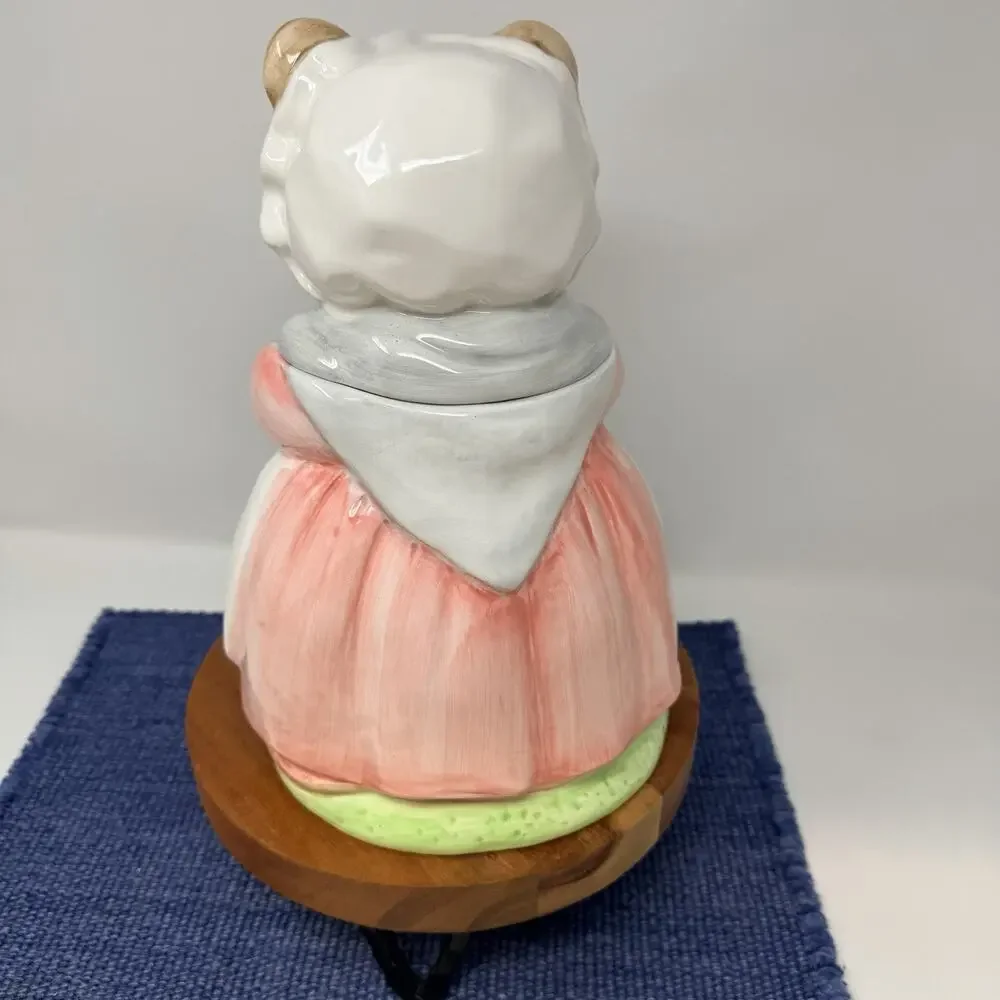 Vintage MCM Lady Mouse With Hat & Apron Ceramic Cooke Jar